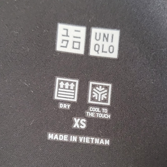 UniQlo Black Biker Short Size Extra Small - Picture 3 of 4